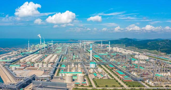 民營經(jīng)濟(jì)在民族復(fù)興中大有作為-恒力產(chǎn)業(yè)園十年建設(shè)發(fā)展之啟示